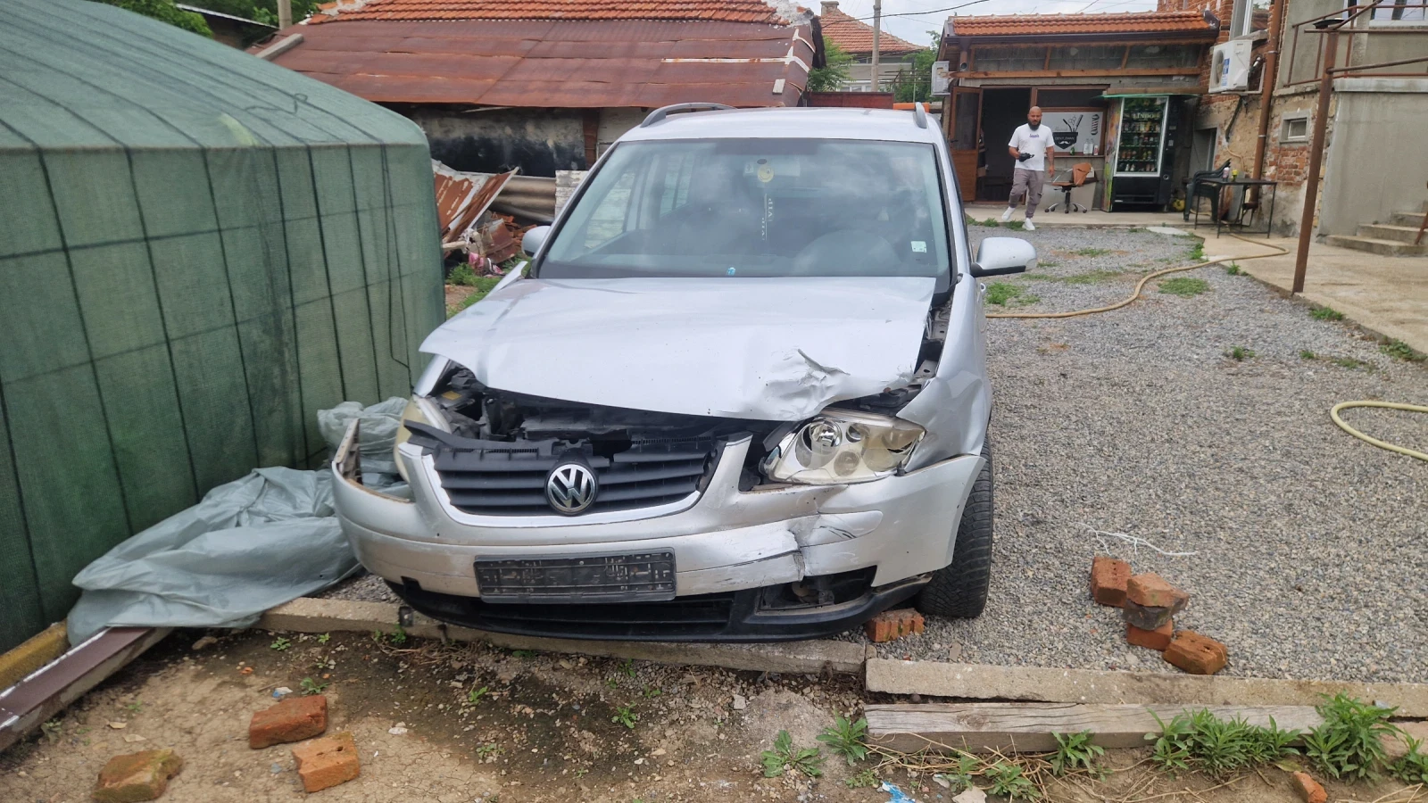VW Touran 1.9tdi, снимка 2 - Автомобили и джипове - 54768924