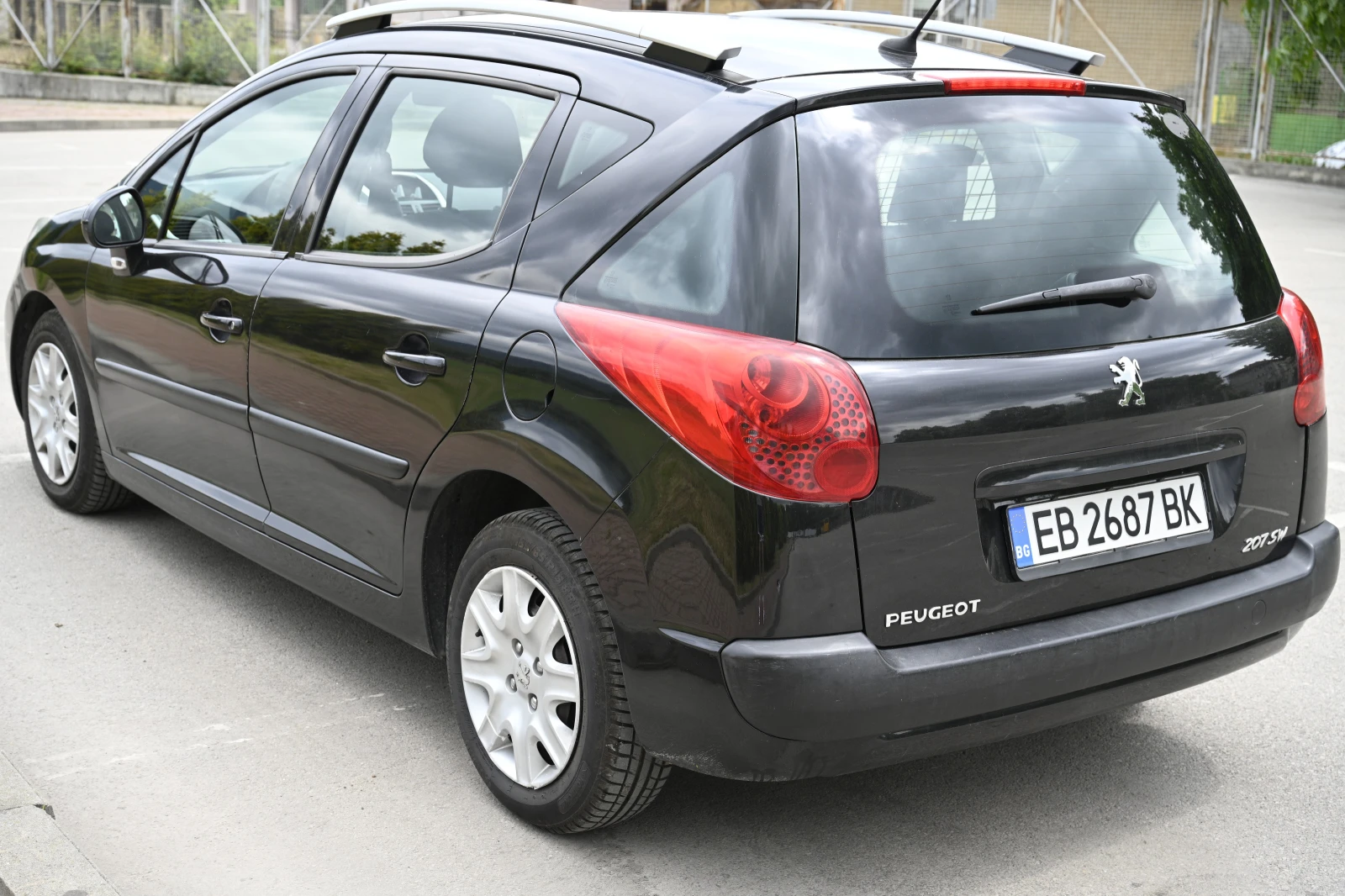 Peugeot 207 1.4, снимка 2 - Автомобили и джипове - 54963238