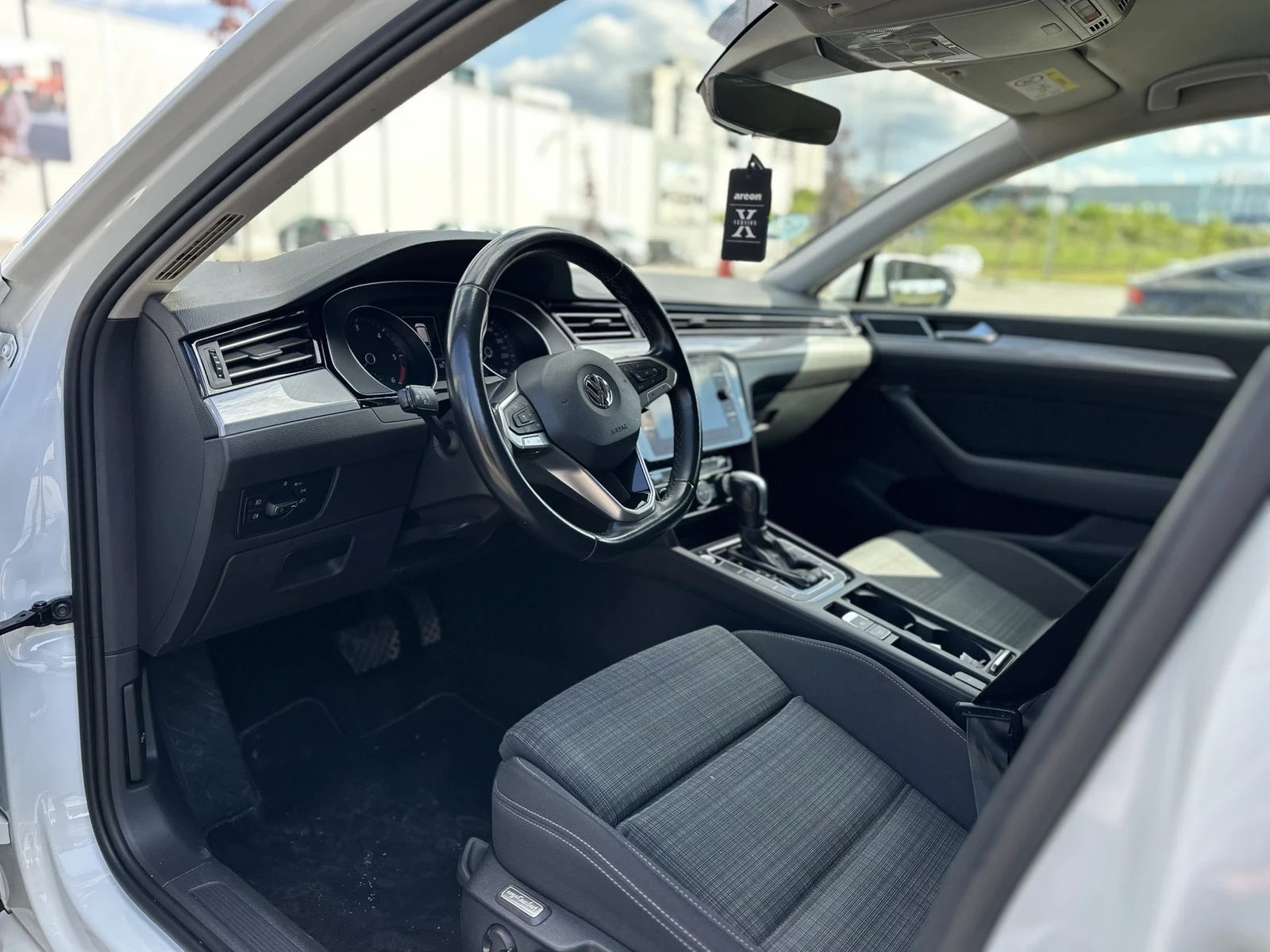 VW Passat, снимка 9 - Автомобили и джипове - 55102863