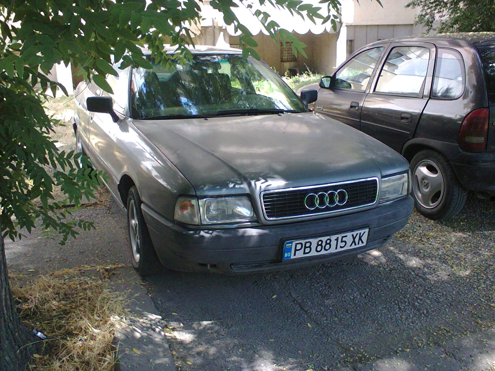 Audi 80 Газ/Бензин , снимка 3 - Автомобили и джипове - 55309993