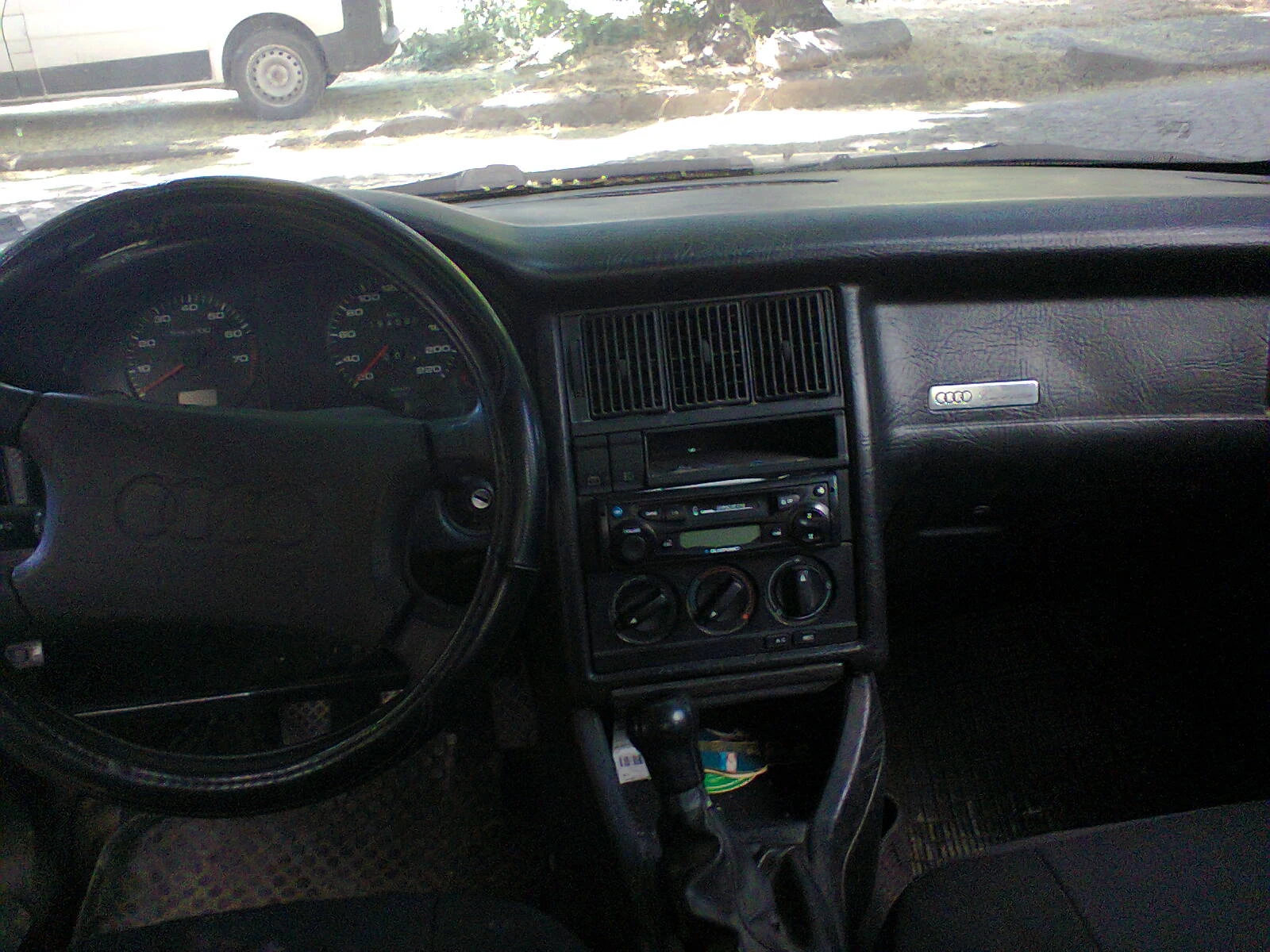 Audi 80 Газ/Бензин , снимка 10 - Автомобили и джипове - 55309993