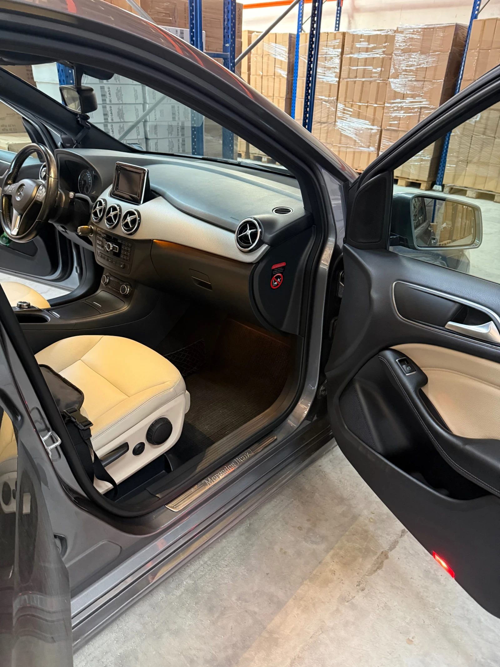 Mercedes-Benz B 180, снимка 8 - Автомобили и джипове - 55437210