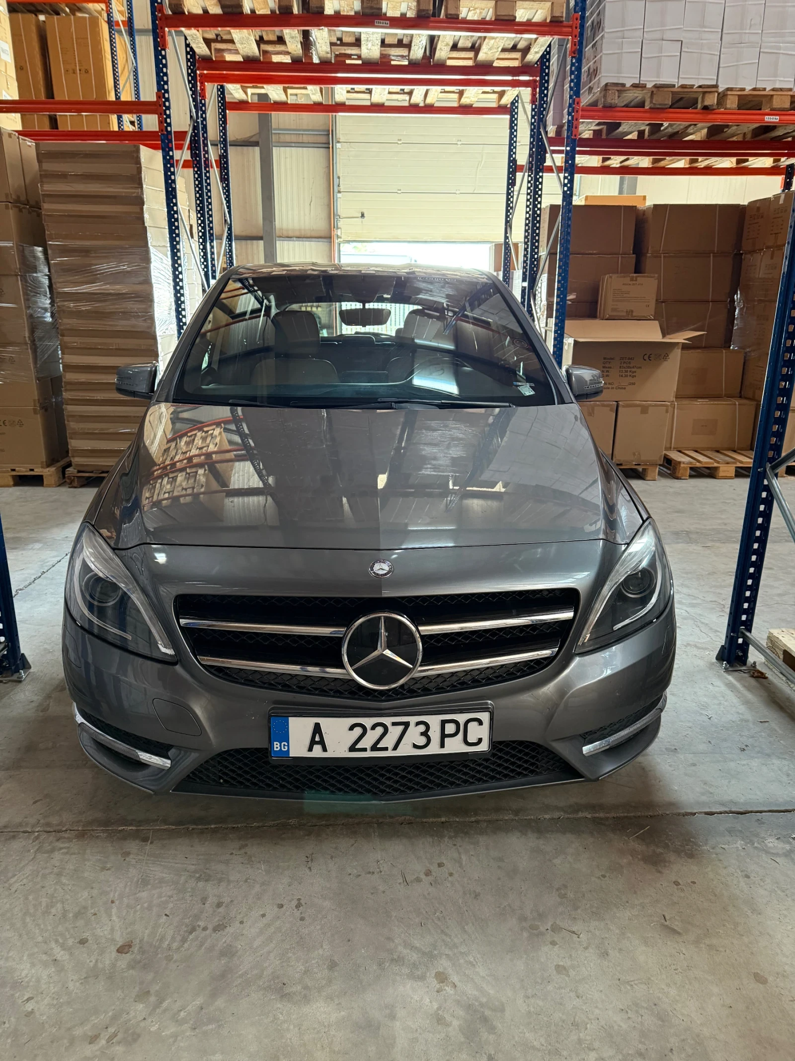 Mercedes-Benz B 180