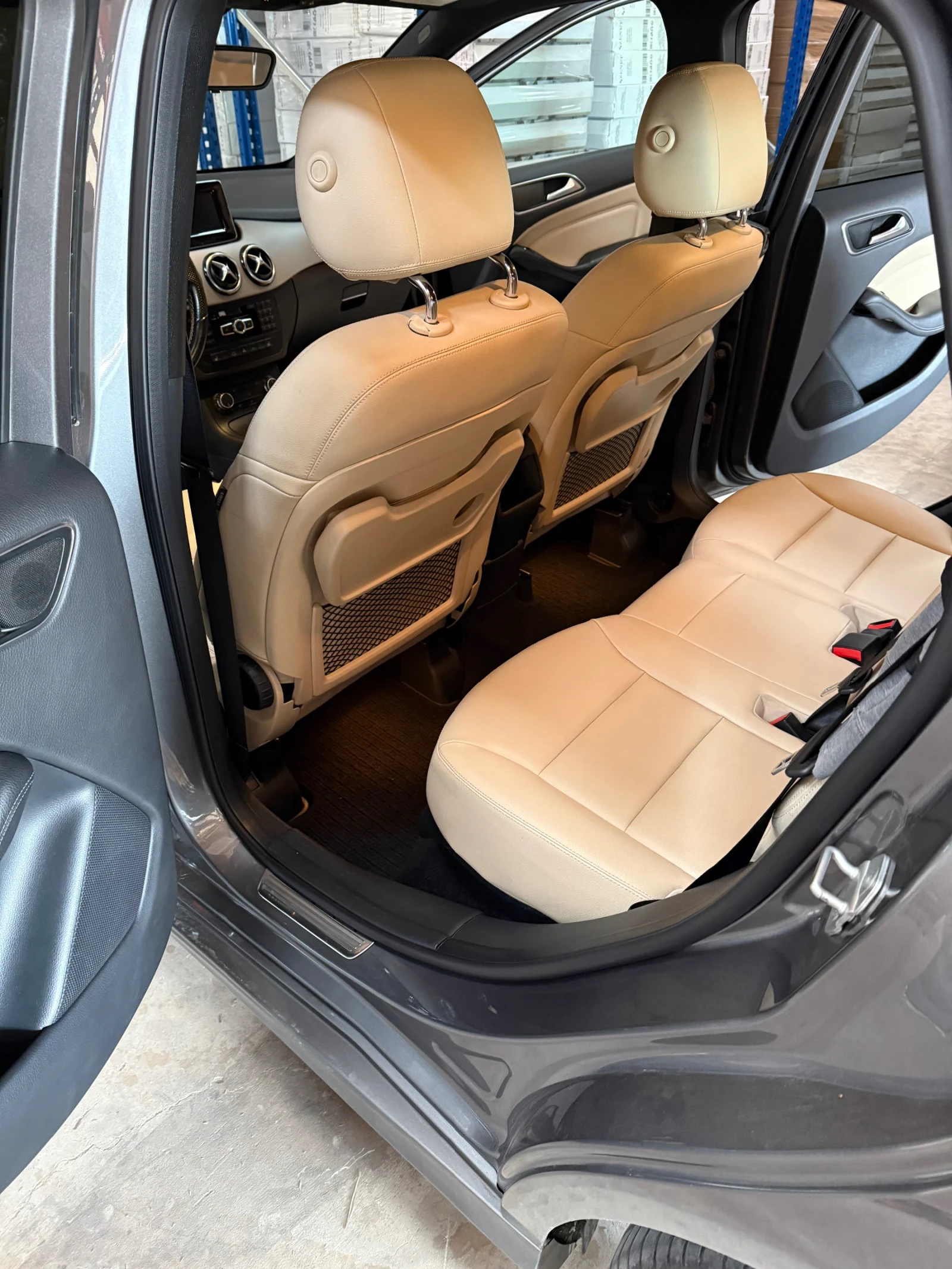 Mercedes-Benz B 180, снимка 10 - Автомобили и джипове - 55437210