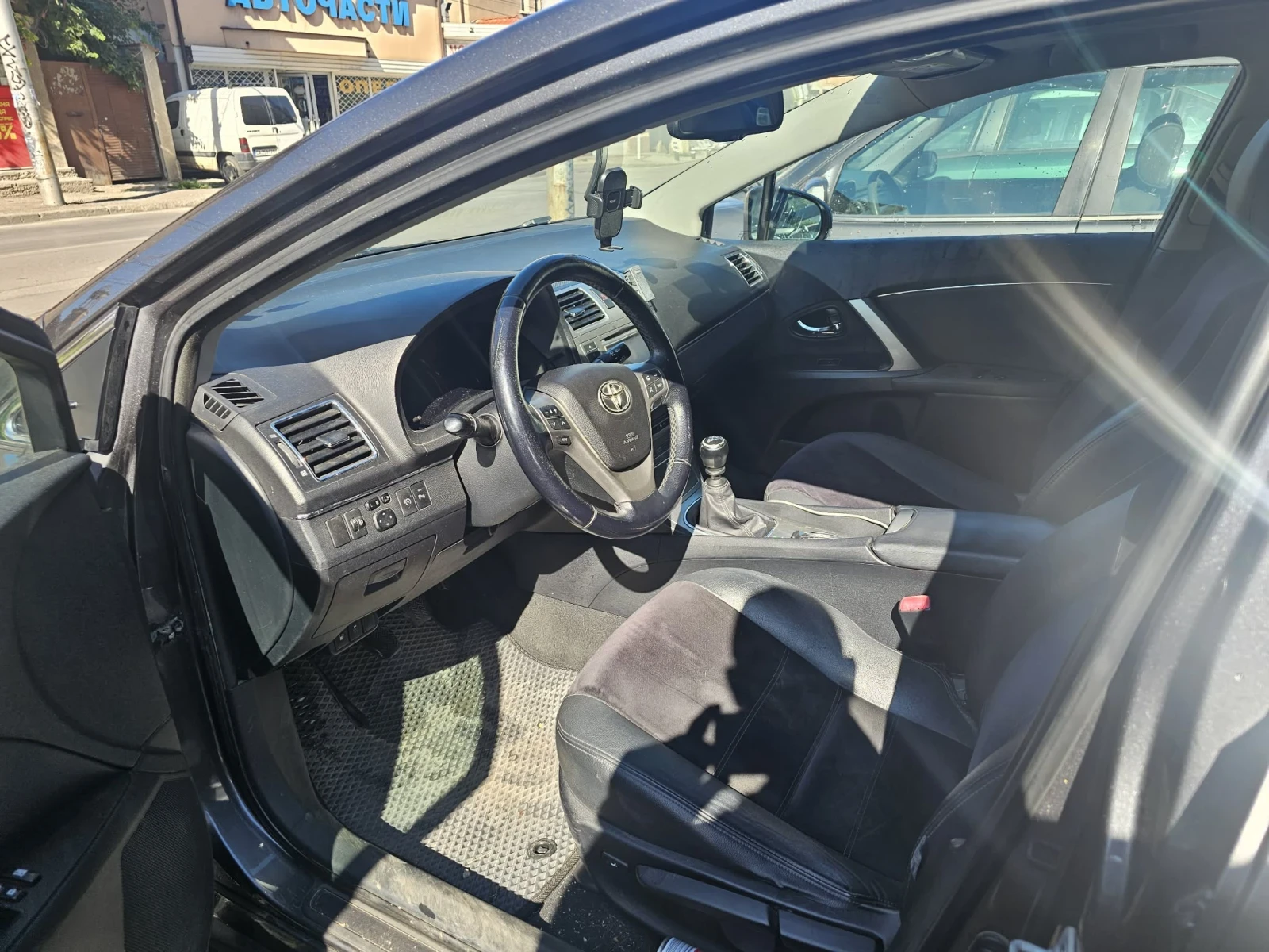 Toyota Avensis, снимка 7 - Автомобили и джипове - 55691658