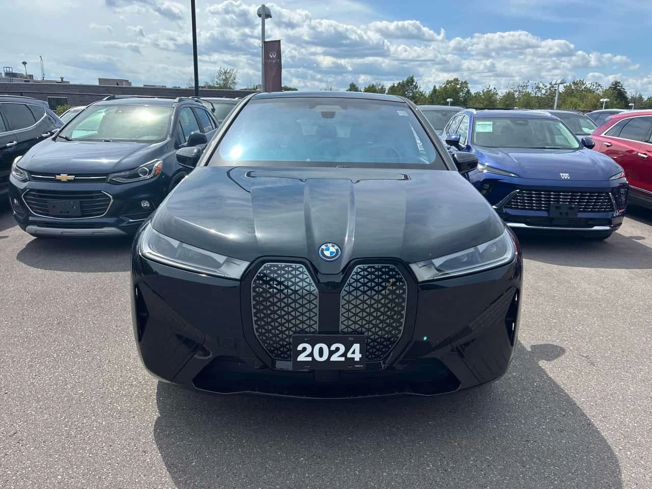 BMW iX * M60 xDrive * АВТОКРЕДИТ БЕЗ ПЪРВОНАЧАЛНА* , снимка 6 - Автомобили и джипове - 55734952
