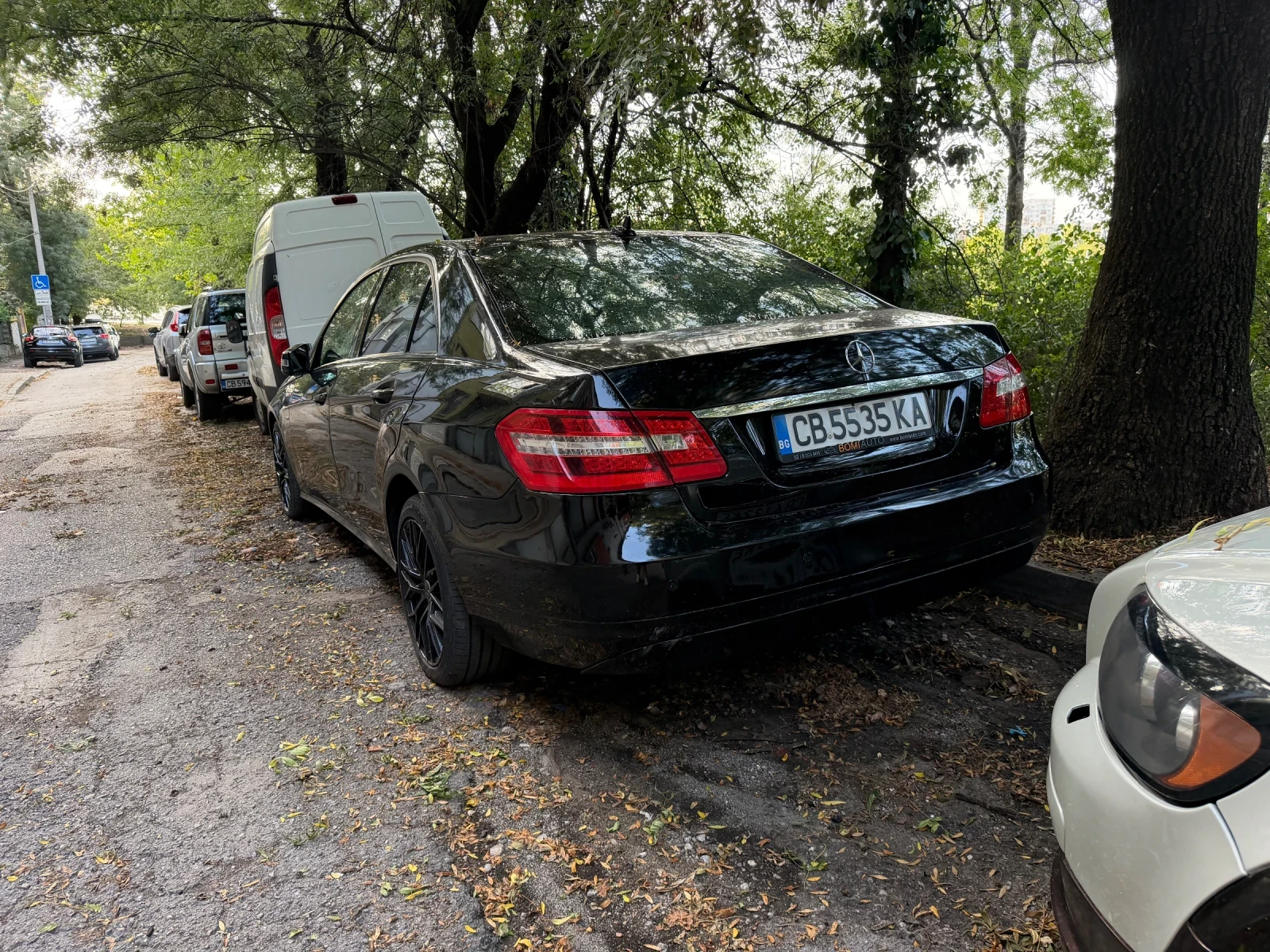 Mercedes-Benz E 200, снимка 11 - Автомобили и джипове - 55879900