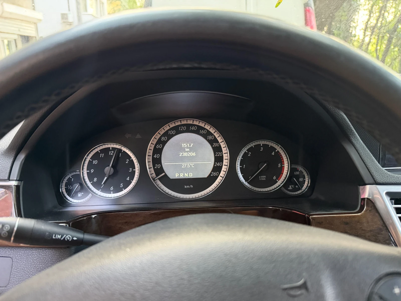 Mercedes-Benz E 200, снимка 6 - Автомобили и джипове - 55879900