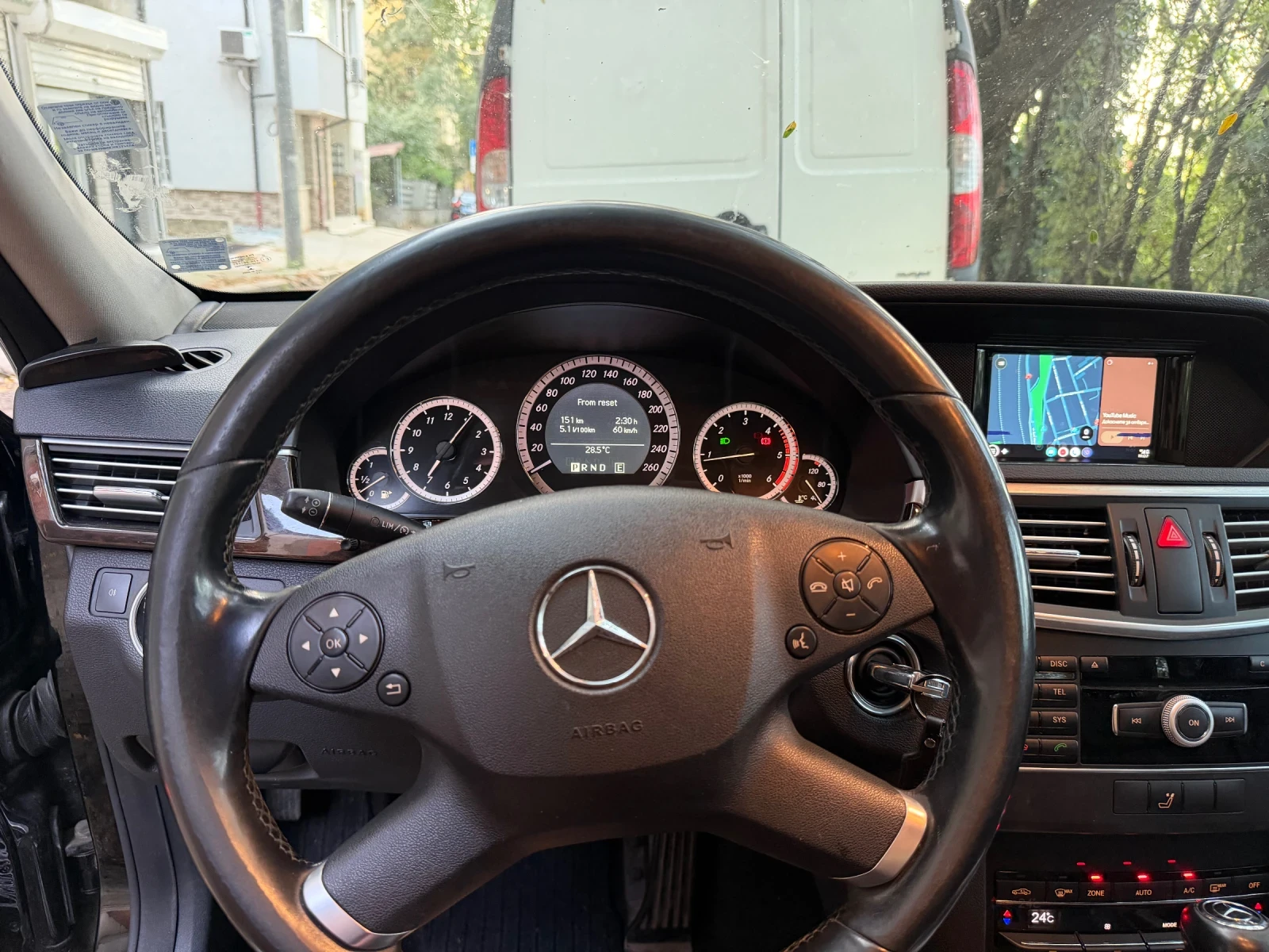 Mercedes-Benz E 200, снимка 17 - Автомобили и джипове - 55879900