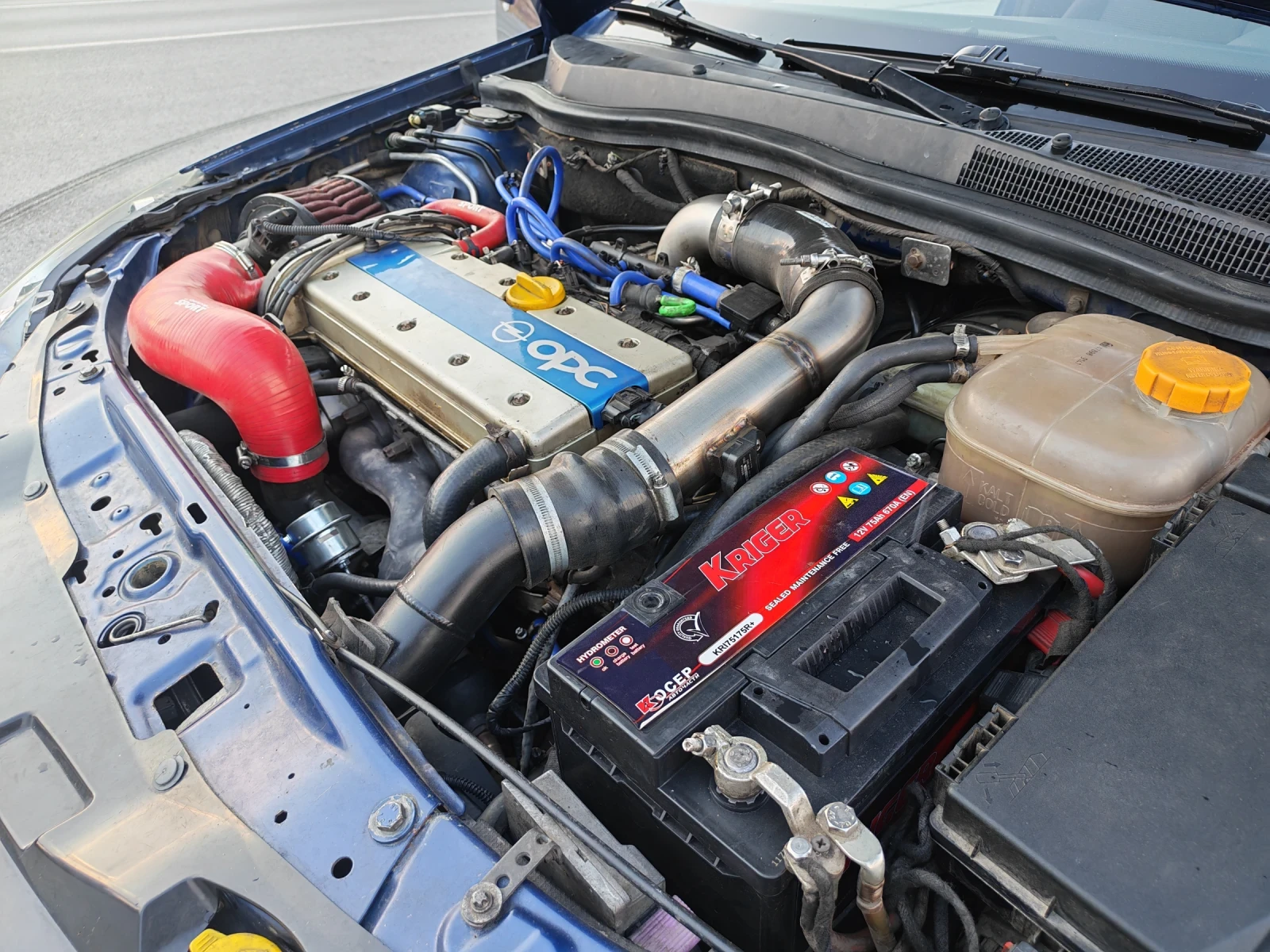 Opel Astra 2.0 GTC, снимка 8 - Автомобили и джипове - 56070283