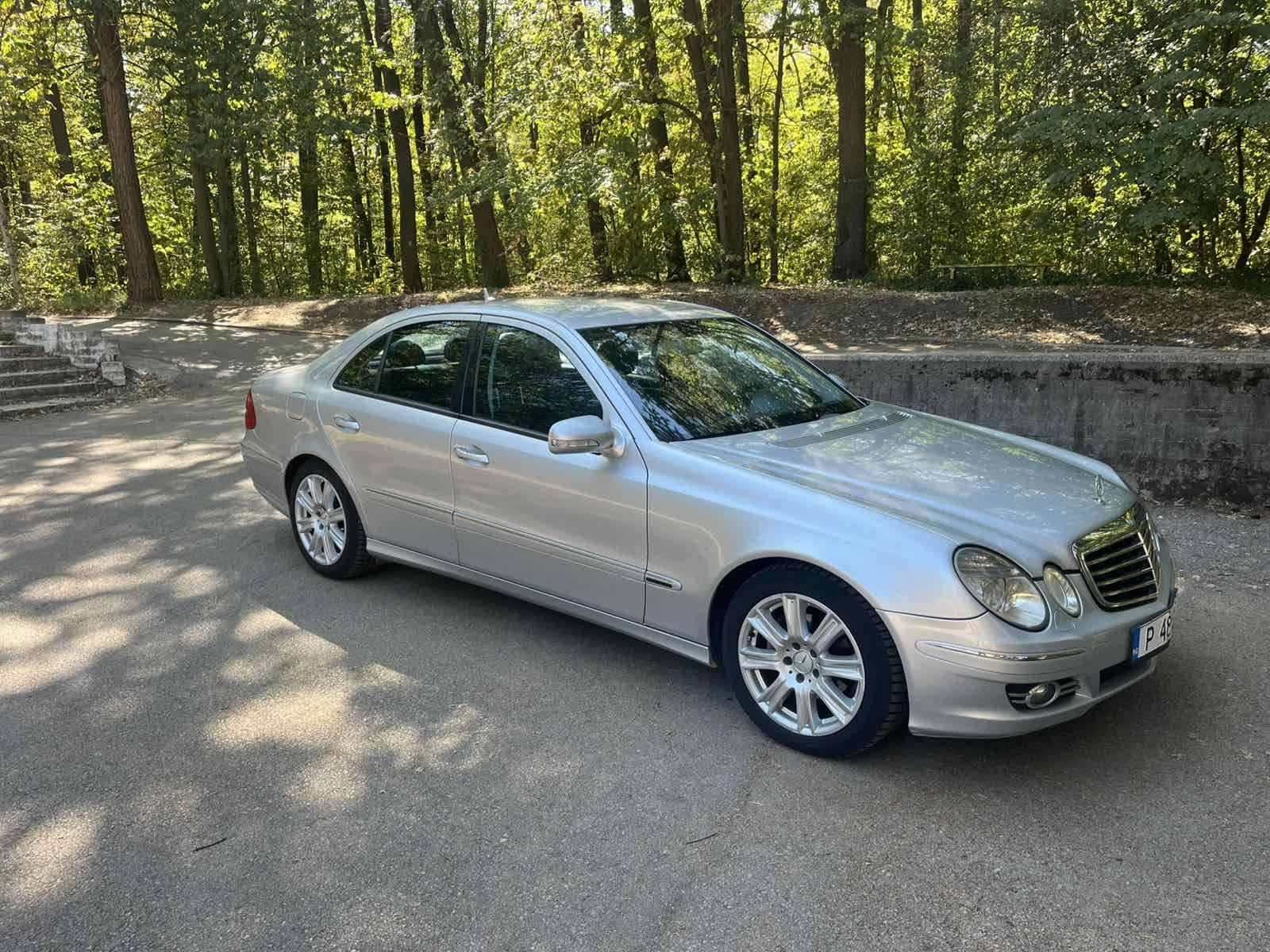 Mercedes-Benz E 320 4MATIC AVANGARDE, снимка 2 - Автомобили и джипове - 56210243