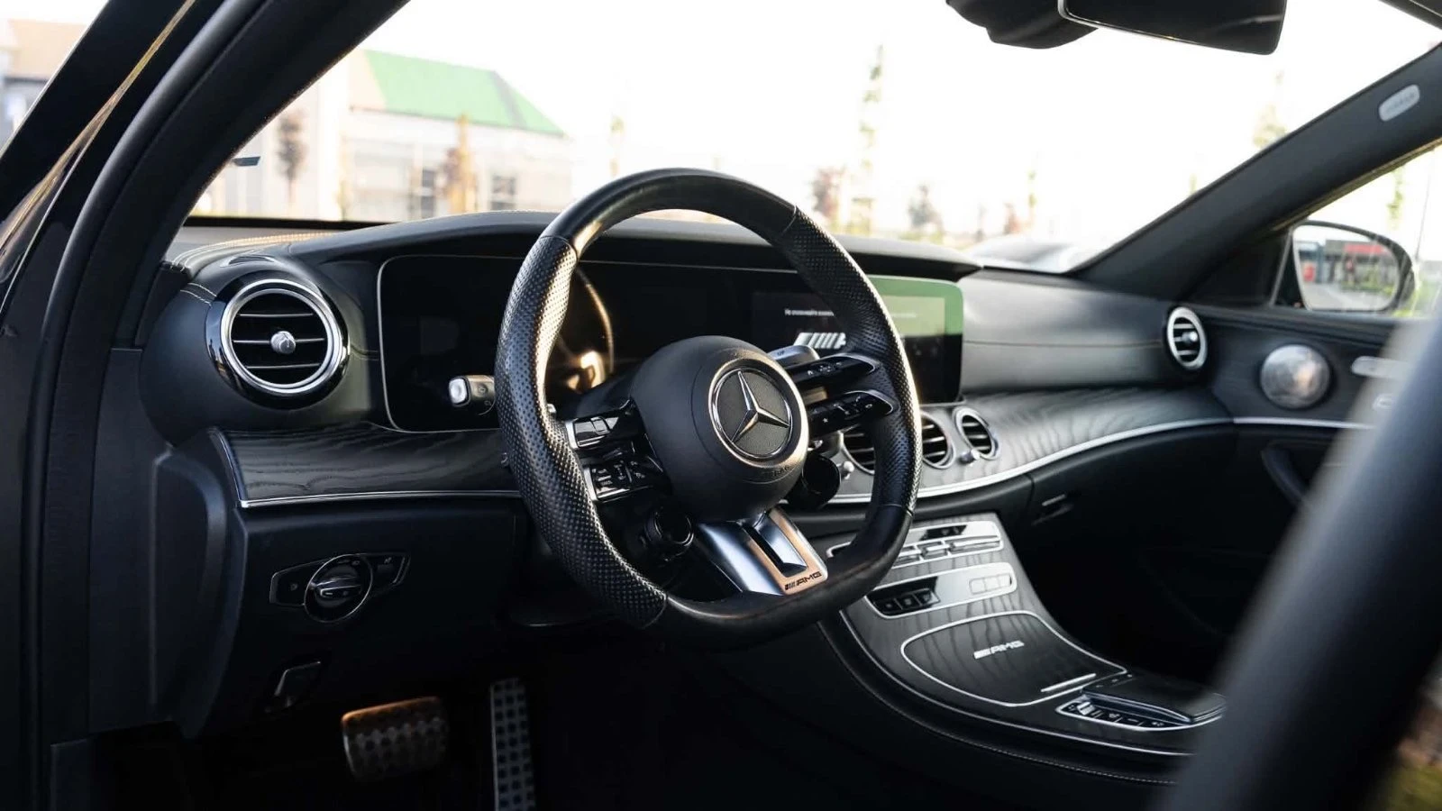 Mercedes-Benz E 63 AMG, снимка 2 - Автомобили и джипове - 56555324