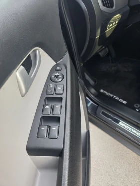 Kia Sportage Kia Sportage 2.0 CRDi Platinum Edition 4x4   ПЪ - 28200 лв. / 14418.43 € - 40579224 10