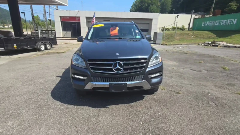 Mercedes-Benz ML 350 4Maric* harman/kardon* мъртва точка* подгрев* , снимка 1 - Автомобили и джипове - 47143587