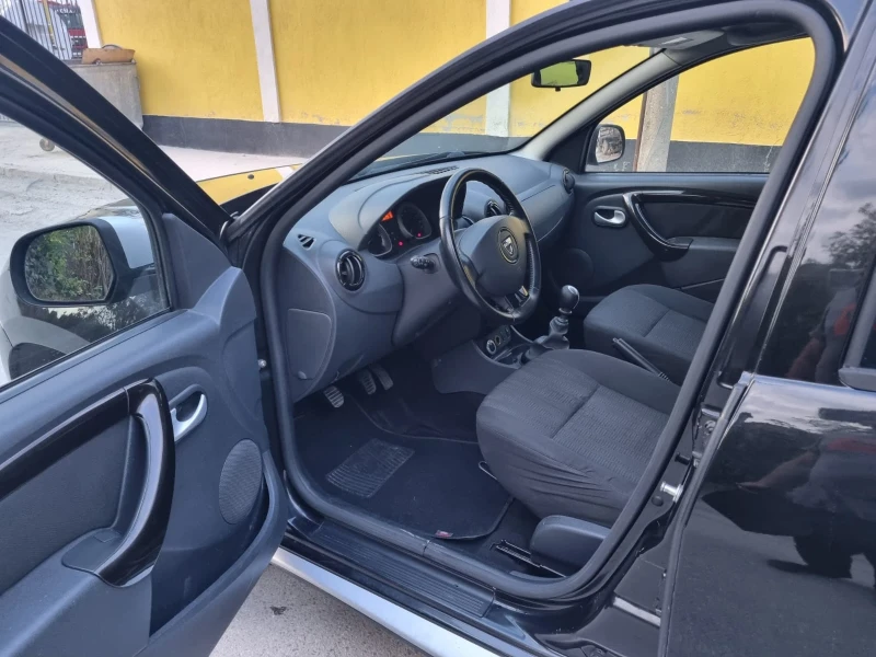 Dacia Duster 1.5CDI, 110 к.с., 4х4, снимка 4 - Автомобили и джипове - 47355906