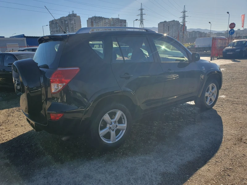 Toyota Rav4 2.2 D CAT, снимка 5 - Автомобили и джипове - 48380479