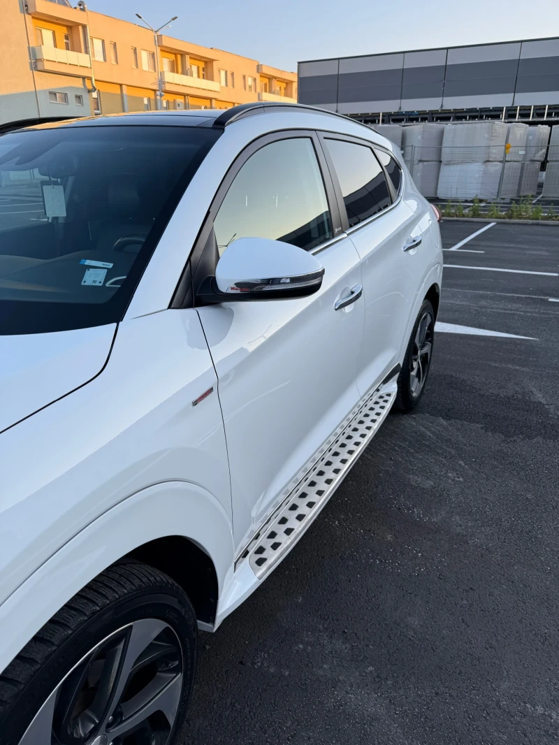 Hyundai Tucson 2.0 CRDI, снимка 6 - Автомобили и джипове - 49550496