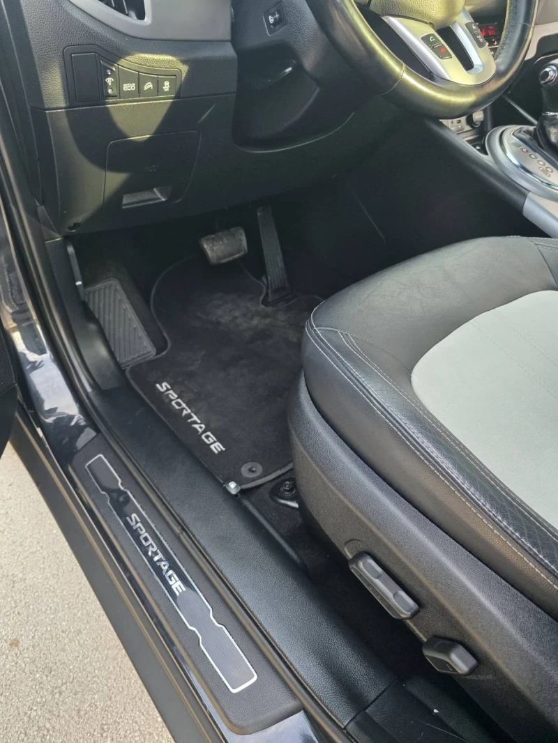 Kia Sportage Kia Sportage 2.0 CRDi Platinum Edition 4x4   ПЪ, снимка 8 - Автомобили и джипове - 52555141