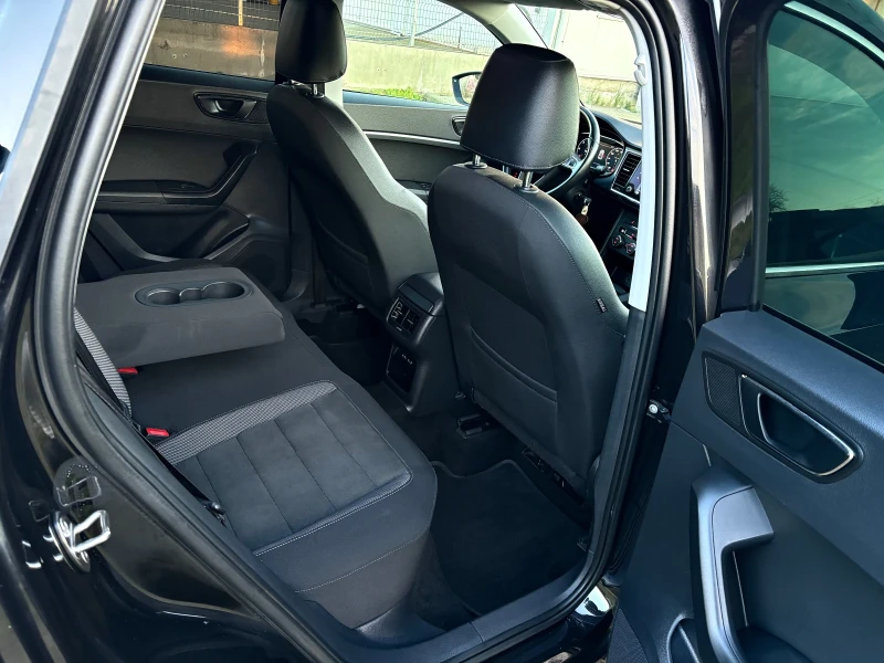 Seat Ateca 1.6TDI Автоматик* Дигитален километраж* 39 000км* , снимка 9 - Автомобили и джипове - 52906598