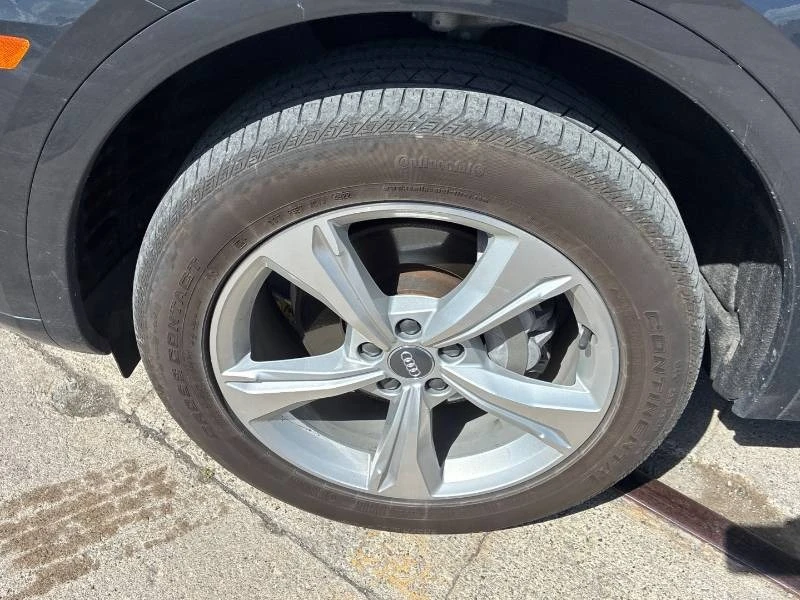 Audi Q5 * PROGRESSIV * 2 КЛЮЧА * 360 * ОПЦИЯ ЗА ФИНАНСИРАН, снимка 17 - Автомобили и джипове - 54997509