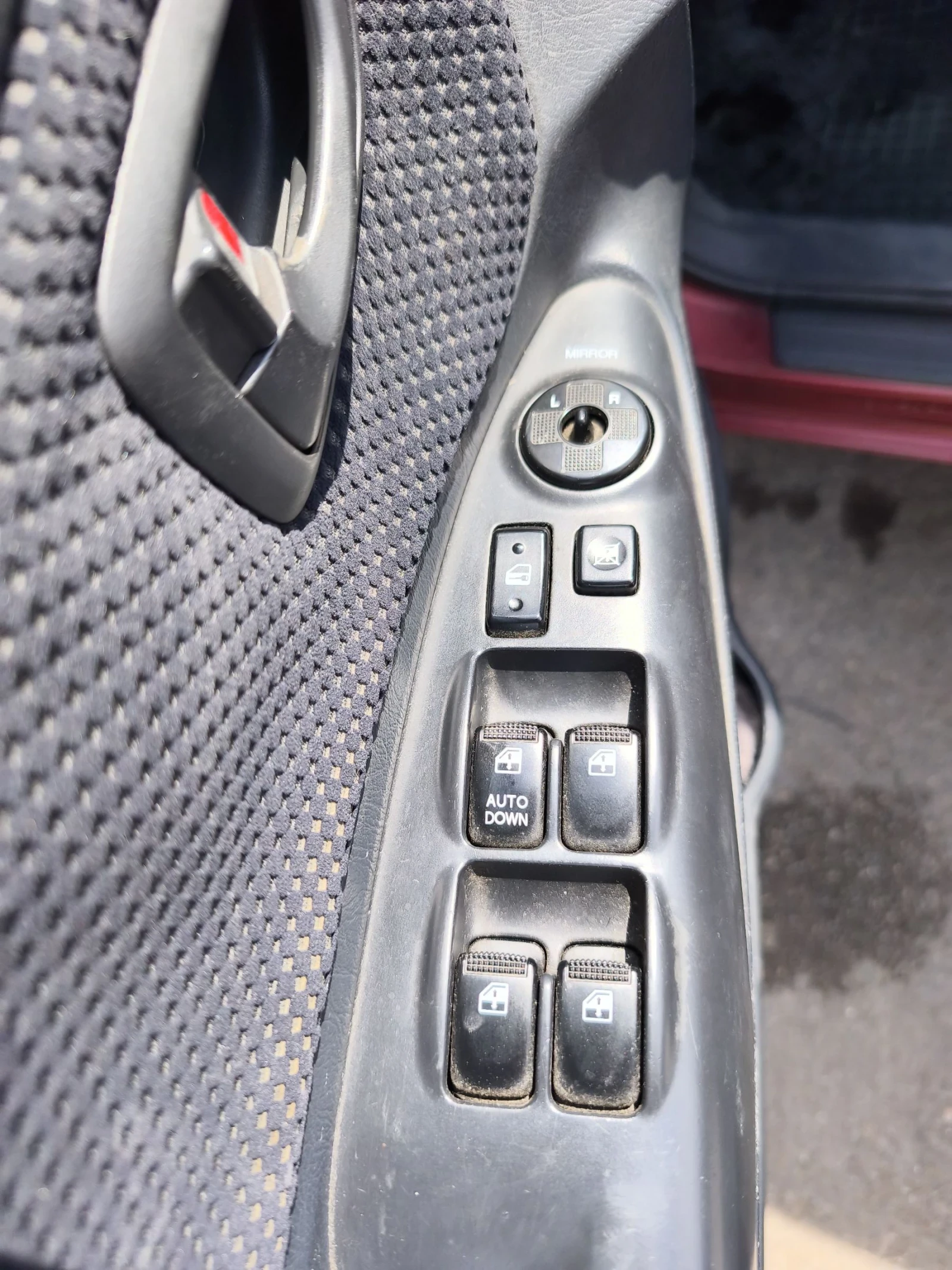 Hyundai Tucson 2.0 CRDI - изображение 9