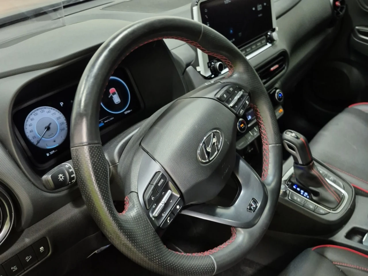 Hyundai Kona * CARFAX * АВТО КРЕДИТ * ЦЕНА ДО БГ! - изображение 10