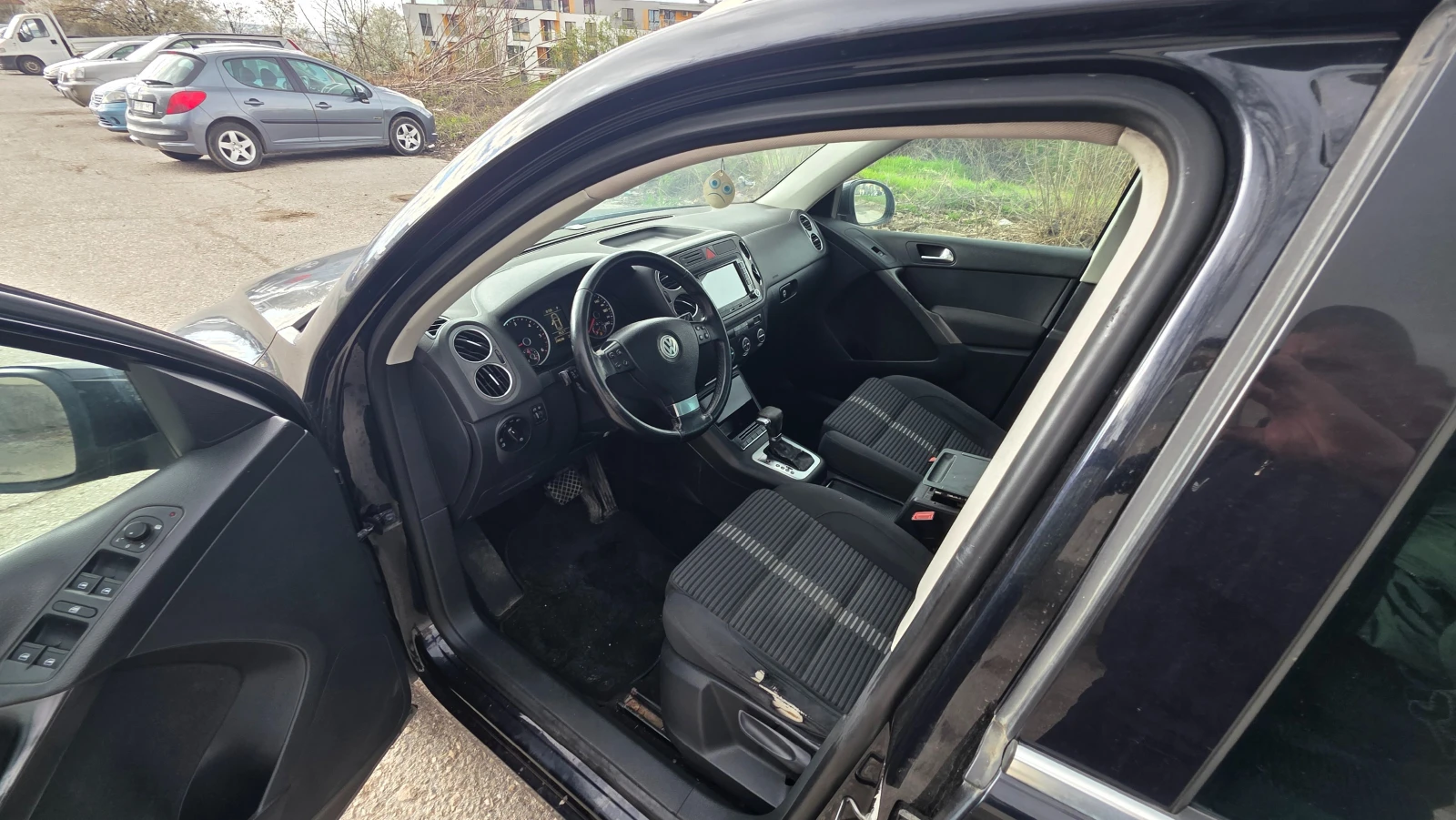 VW Tiguan 2.0tdi 4x4 automat, снимка 8 - Автомобили и джипове - 54083805