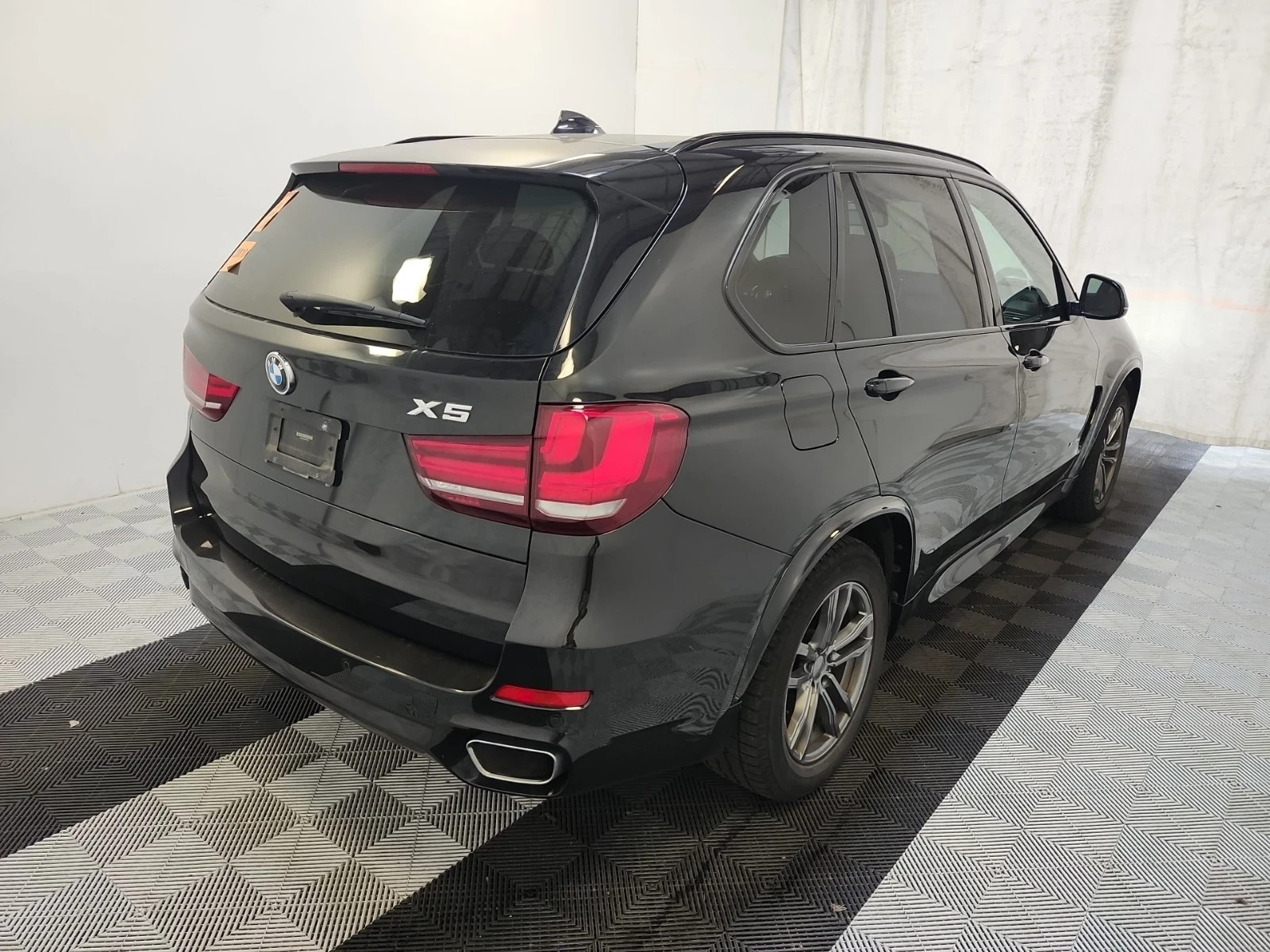 BMW X5 35D * M ПАКЕТ * HEAD UP * БЕЗ ИНЦИДЕНТИ * CARFAX *, снимка 3 - Автомобили и джипове - 54493492