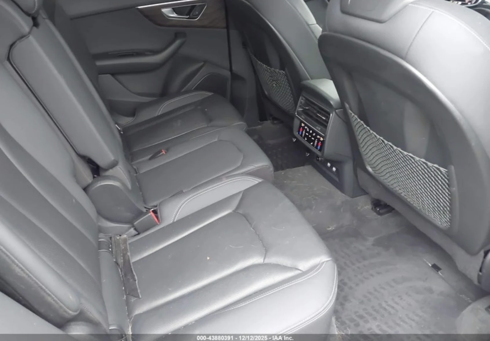 Audi Q8 АВТОКРЕДИТ, снимка 12 - Автомобили и джипове - 54553430