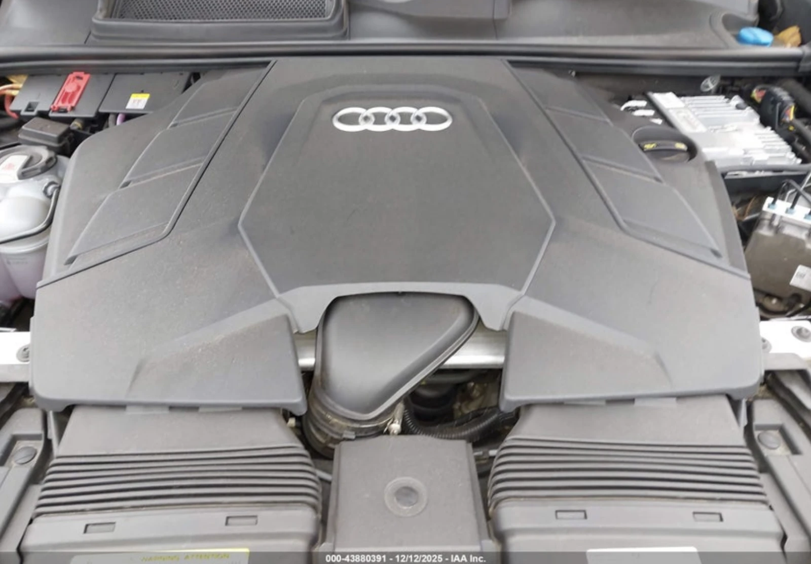 Audi Q8 АВТОКРЕДИТ, снимка 13 - Автомобили и джипове - 54553430