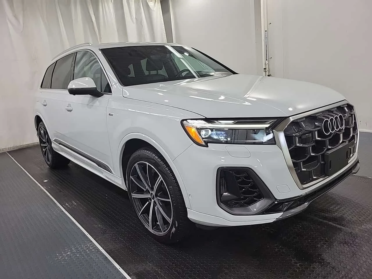 Audi Q7  S-LINE PROGRESSIV | DISTRONIC | PANO | ОБДУХВАНЕ , снимка 2 - Автомобили и джипове - 54906968