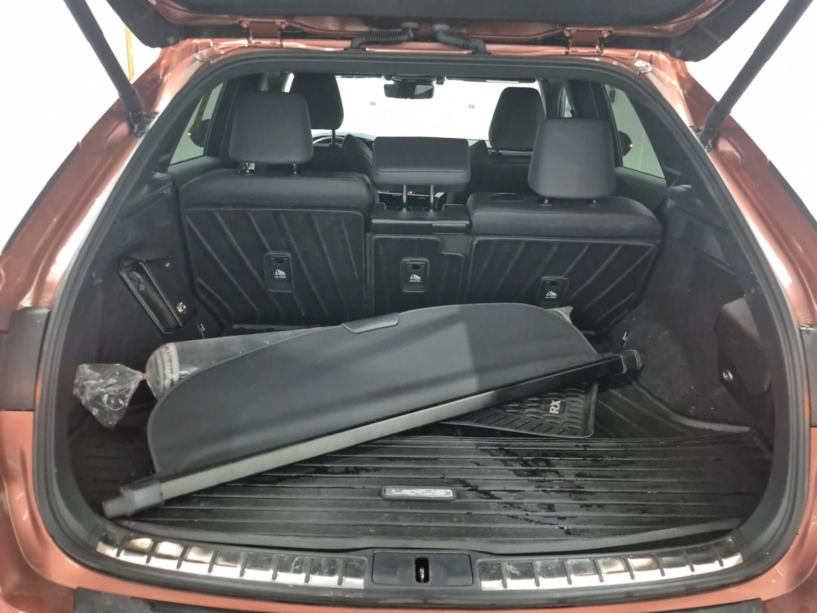 Lexus RX 500h F SPORT * * CARFAX * * АВТО КРЕДИТ * * , снимка 11 - Автомобили и джипове - 55328550