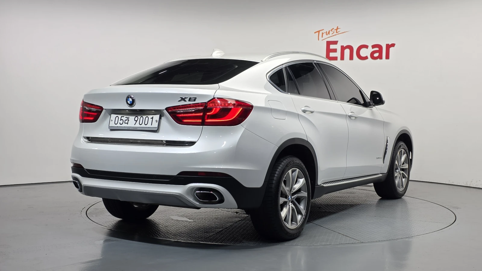 BMW X6 xDrive30d* HUD* ЕЛ. БАГАЖНИК* ЛЮК* КРАЙНА ЦЕНА, снимка 2 - Автомобили и джипове - 55340489