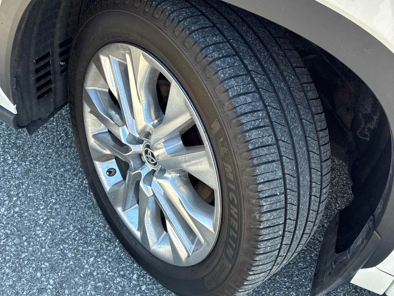 Toyota Highlander Limited | CARFAX | БЕЗ ИНЦИДЕНТИ, снимка 6 - Автомобили и джипове - 56076155
