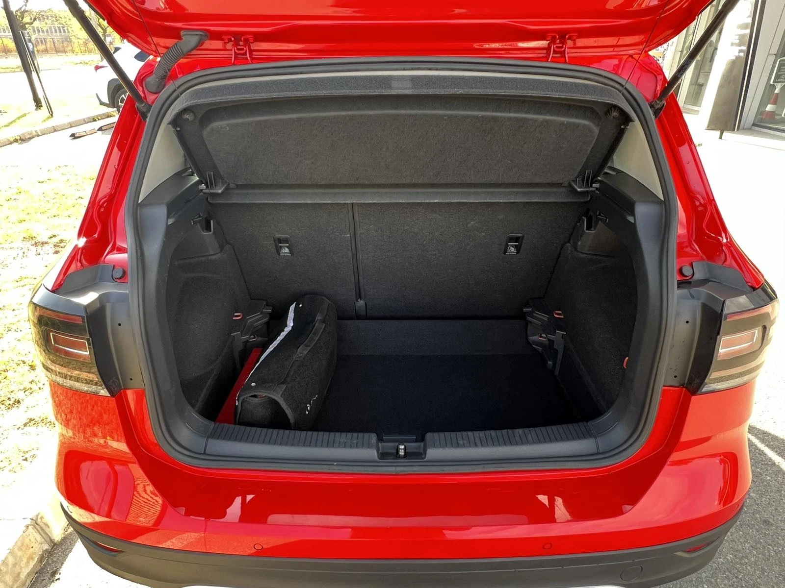 VW T-Cross 1.5 DSG 150 hp, снимка 9 - Автомобили и джипове - 56438941
