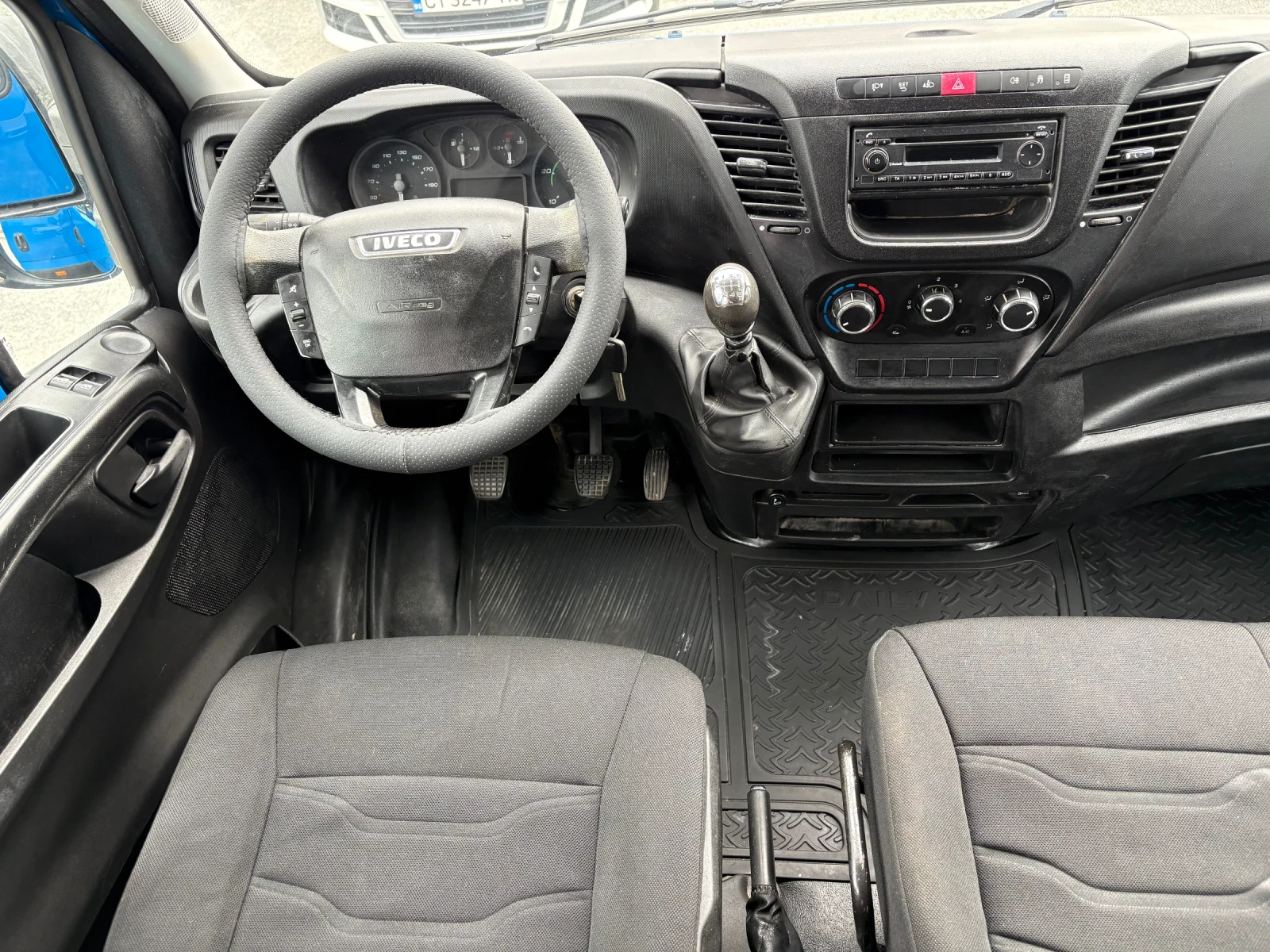 Iveco Daily 35S15 Euro 5, снимка 9 - Бусове и автобуси - 54206354