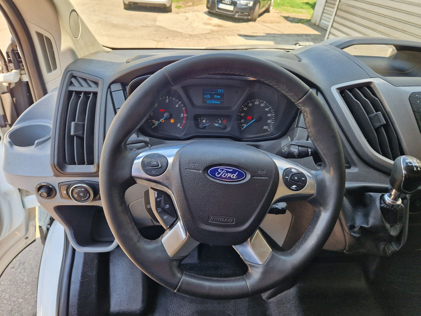Ford Transit 2.2дизел, 125к.с, 6скорости, Евро 5B, снимка 10 - Бусове и автобуси - 55152800
