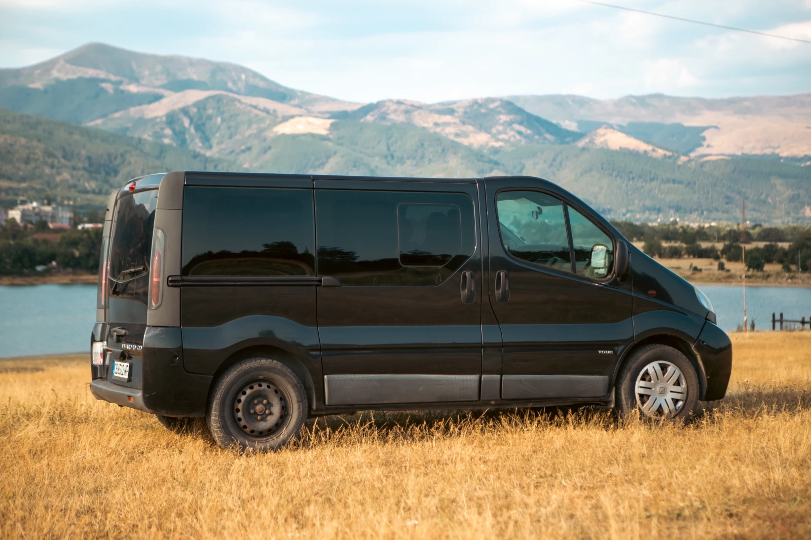 Opel Vivaro 1.9 CDTI, снимка 2 - Бусове и автобуси - 56440641