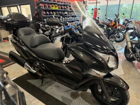     Honda Silver Wing 400cc.