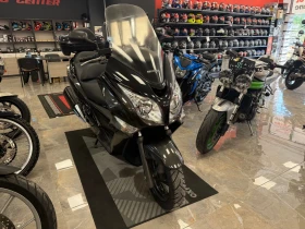    Honda Silver Wing 400cc.