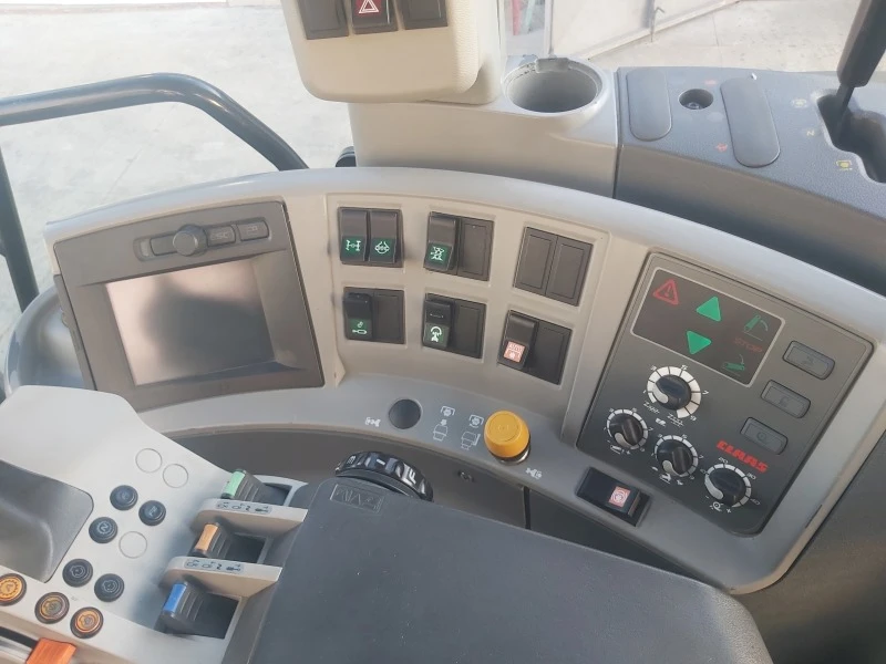 Трактор Claas Трактор CLAAS модел Axion 830 CEBIS, снимка 13 - Селскостопанска техника - 38717597