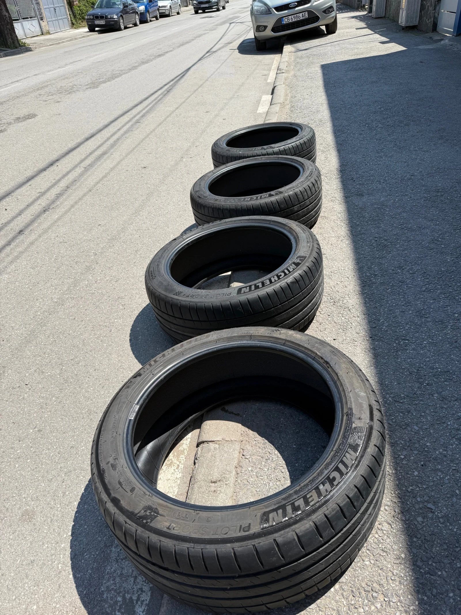 Гуми Летни 235/45R18, снимка 10 - Гуми и джанти - 54635616
