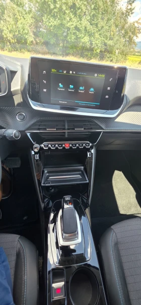 Peugeot 208 Electric drive/50KWh/Full Led, снимка 11