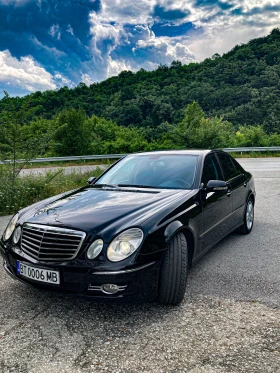 Mercedes-Benz E 320, снимка 2