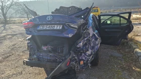 Toyota Camry, снимка 2 - Автомобили и джипове - 53650268