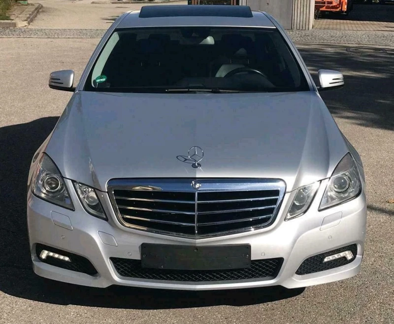 Mercedes-Benz E 350 BlueEFFICIENCY, снимка 3 - Автомобили и джипове - 46925545