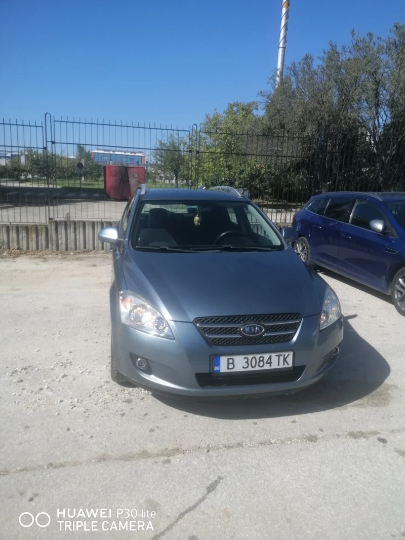 Kia Ceed 1.6, снимка 1 - Автомобили и джипове - 47450134