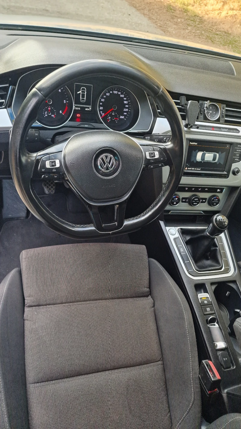 VW Passat, снимка 9 - Автомобили и джипове - 47505257