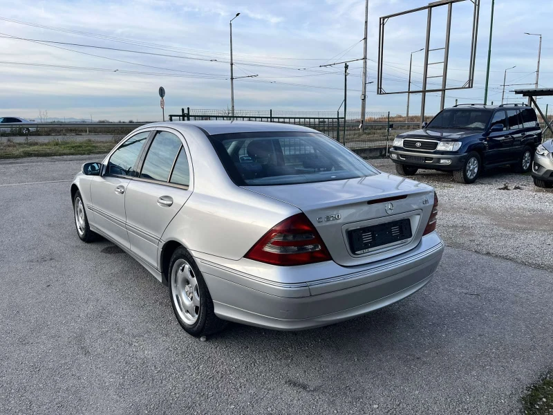 Mercedes-Benz C 220 CDI AVANGARDE, снимка 8 - Автомобили и джипове - 48400898