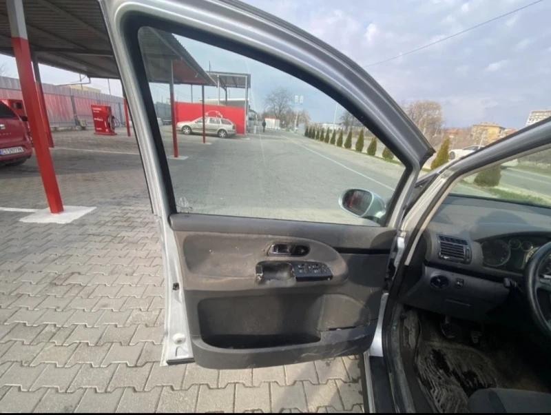 VW Sharan, снимка 9 - Автомобили и джипове - 49222065